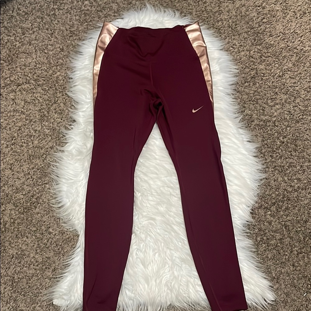 Nike Women’s Colorblock Leggings - Picture 4 of 9